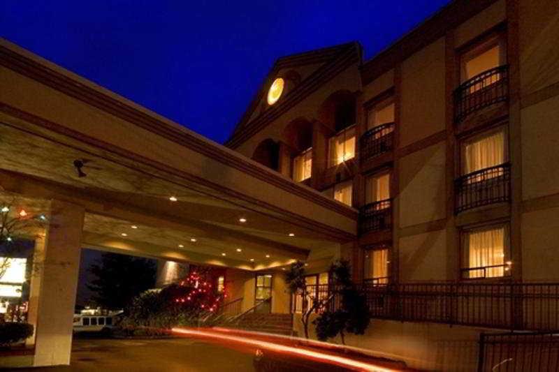 Executive Inn Express Vancouver Airport Richmond Exterior photo